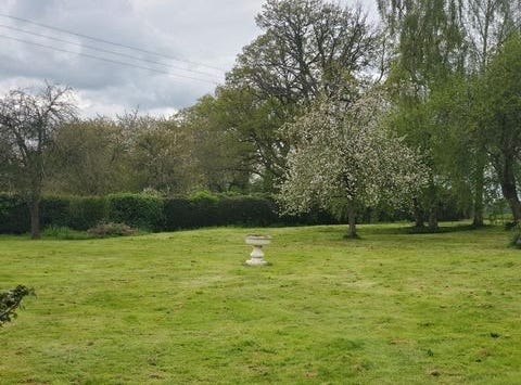Hauville, Haute-Normandie 27350