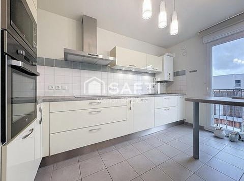 Reims, Champagne-Ardenne 51100