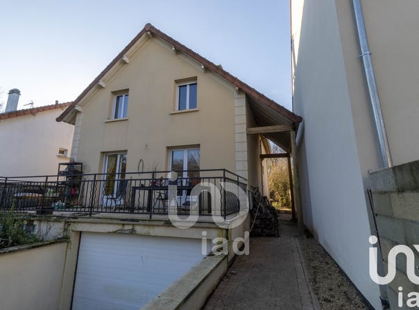 Neuville-sur-Oise, Île-de-France 95000