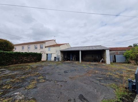 SURGERES, Poitou-Charentes 17700