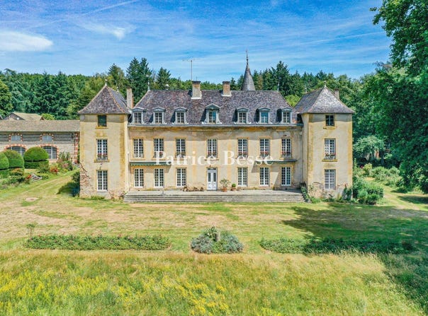 Charolles, Burgundy 71120