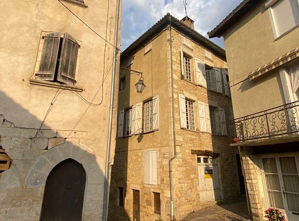 Caylus, Midi-Pyrénées 82160