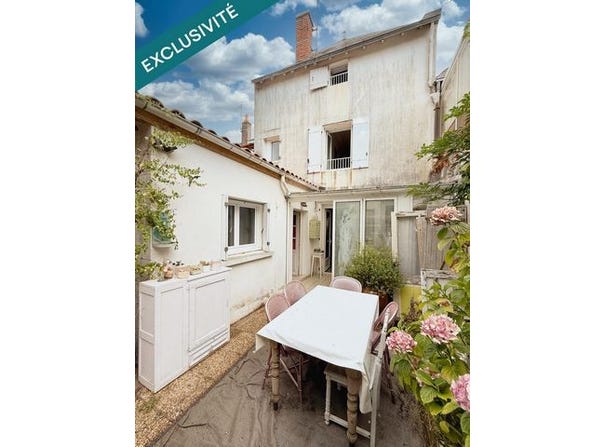 Parthenay, Poitou-Charentes 79200
