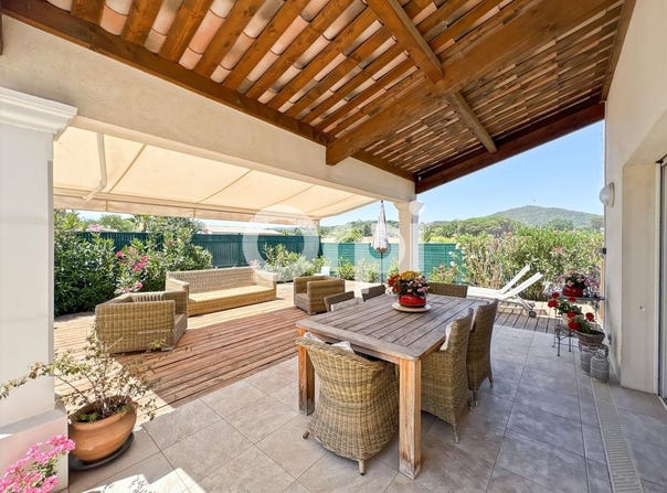 Grimaud, Provence-Alpes-Côte-d'Azur 83310