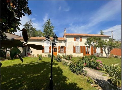 Chef-Boutonne, Poitou-Charentes 79110