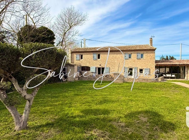 Lagnes, Provence-Alpes-Côte d'Azur 84800