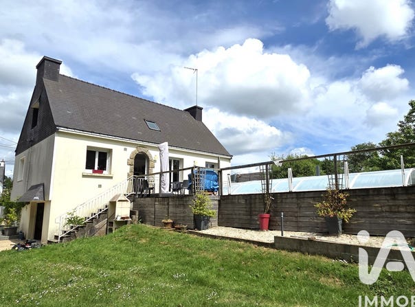 Questembert, Brittany 56230