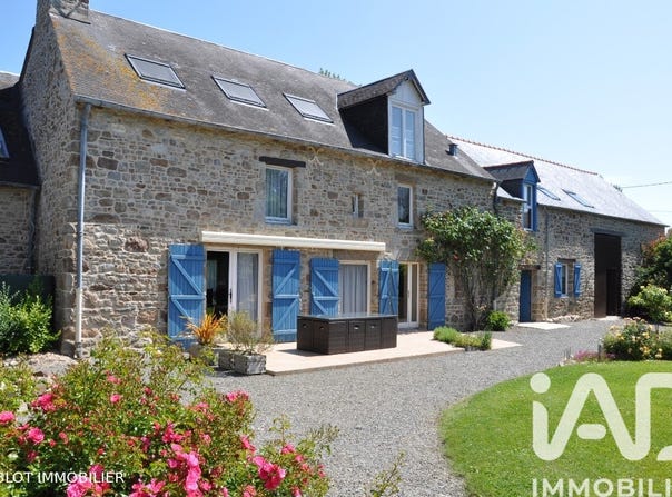 Mont-Dol, Brittany 35120