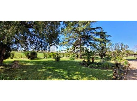 Bazas, Aquitaine 33430