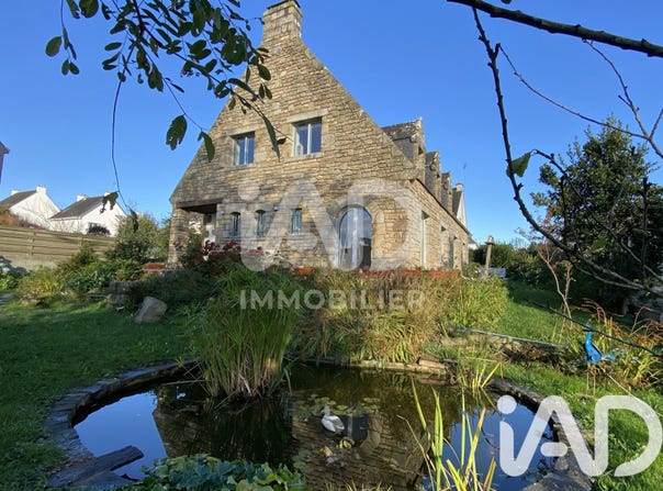 Caudan, Brittany 56850