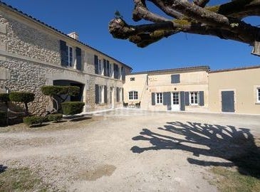 COGNAC, Poitou-Charentes 16100