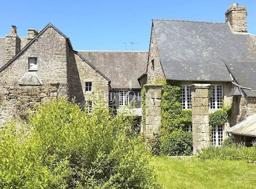 Quintin, Brittany 22800