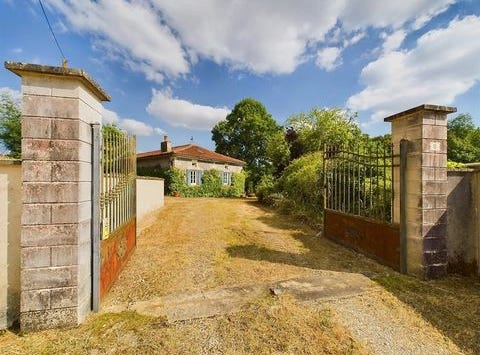 Yviers, Charente