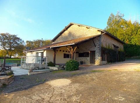 LES SALLES LAVAUGUYON, Limousin 87440