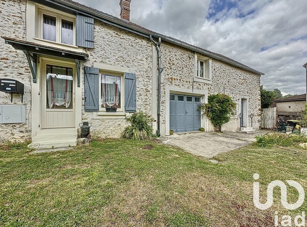 Blandy, Île-de-France 77115