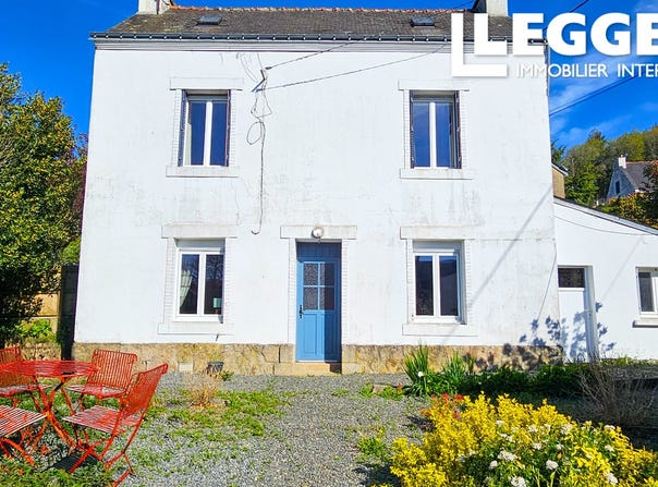 Guémené-sur-Scorff, Brittany 56160