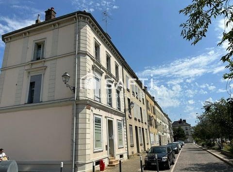 Troyes, Champagne-Ardenne 10000
