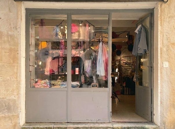 UZÈS, Occitanie 30700