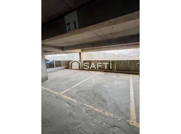 Neuilly-Sur-Marne, Île-de-France 93330
