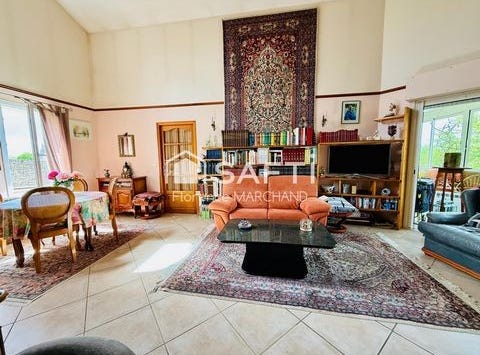 Saint-Maixent-l'Ecole, Poitou-Charentes 79400