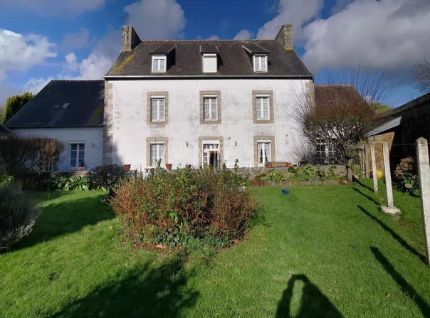 Plufur, Brittany 22310