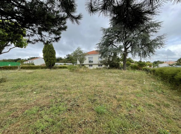 Route du Loroux Bottereau, Basse-Goulaine, Loire-Atlantique 44115