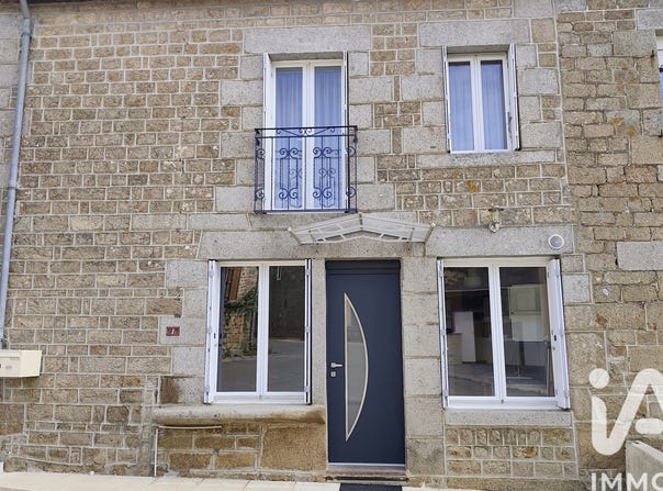 Saint-Christophe-de-Valains, Brittany 35140