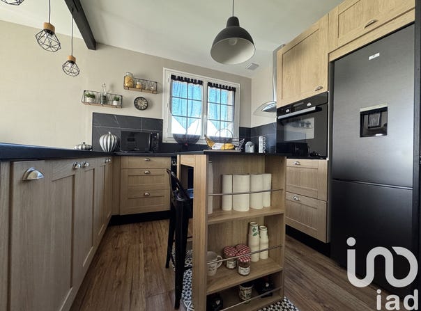 Saint-Denis-les-Ponts, Centre-Val de Loire 28200