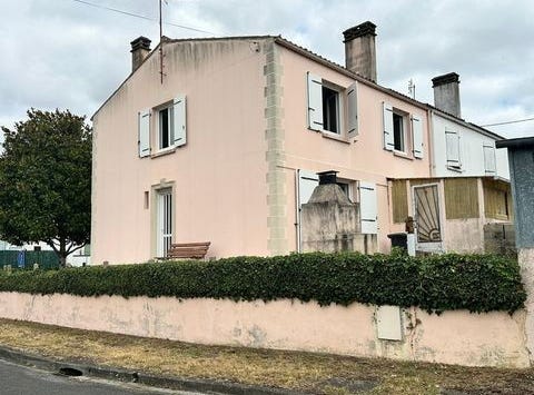 Chaniers, Poitou-Charentes 17610