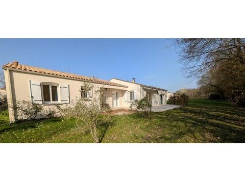 Pessines, Poitou-Charentes 17810