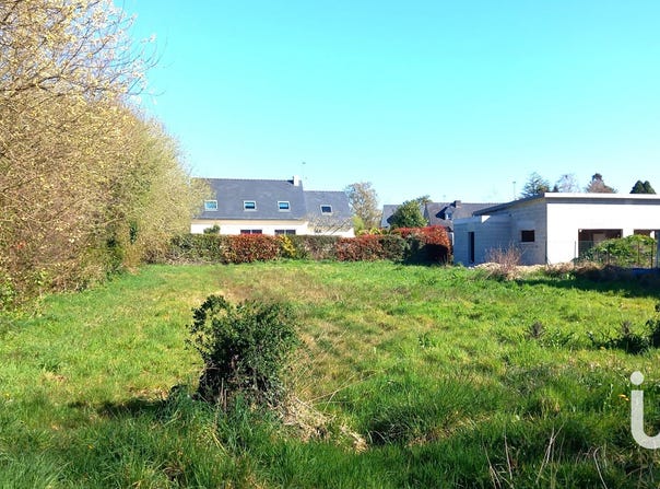 Pleuven, Brittany 29170