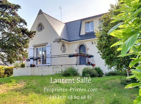 Questembert, Brittany 56230