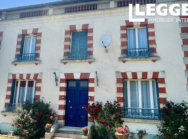 Javerlhac-et-la-Chapelle-Saint-Robert, Nouvelle-Aquitaine 24300