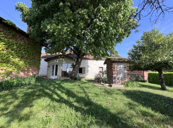Montesquieu, Midi-Pyrénées 82200
