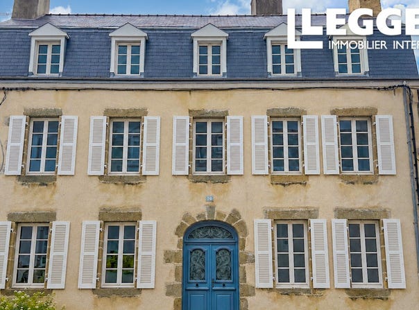 Mayenne, Pays de la Loire 53100