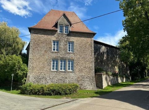 Cubry, Franche-Comté 25680