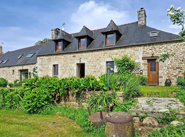 Plouaret, Brittany 22420