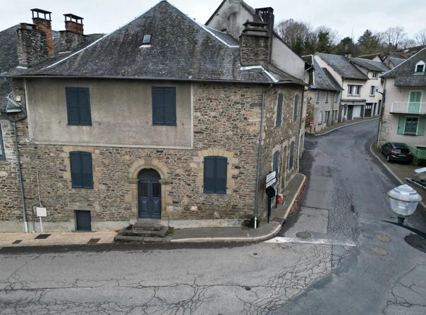 Uzerche, Nouvelle-Aquitaine 19140