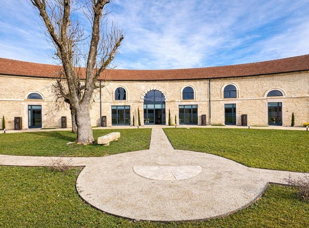 Beaune, Burgundy 21200