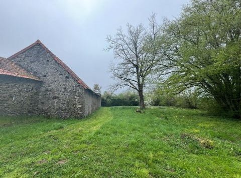 Auxy, Bourgogne 71400