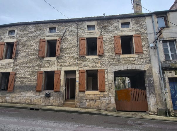 Laignes, Bourgogne-Franche-Comté 21330