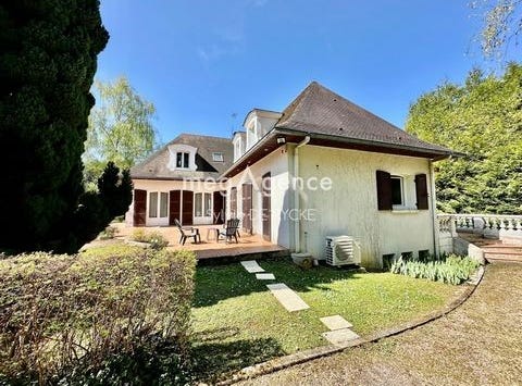 Champigny, Bourgogne 89340