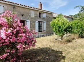 NALLIERS, Pays de la Loire 85370