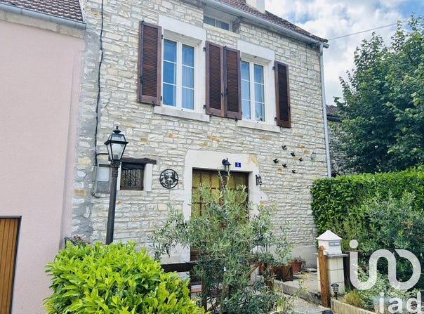 Arcy-sur-Cure, Bourgogne-Franche-Comté 89270