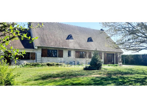 Noyers, Yonne 89310