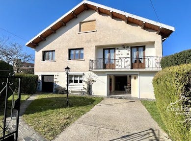 Attigny, Grand Est 08130