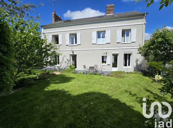 Le Neubourg, Normandy 27110