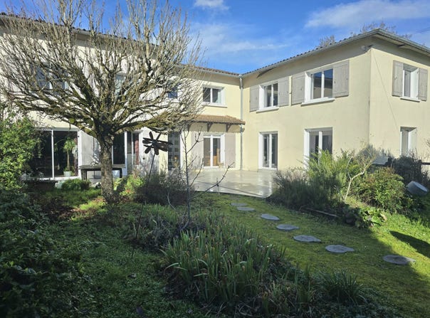 Chalais, Poitou-Charentes 16210