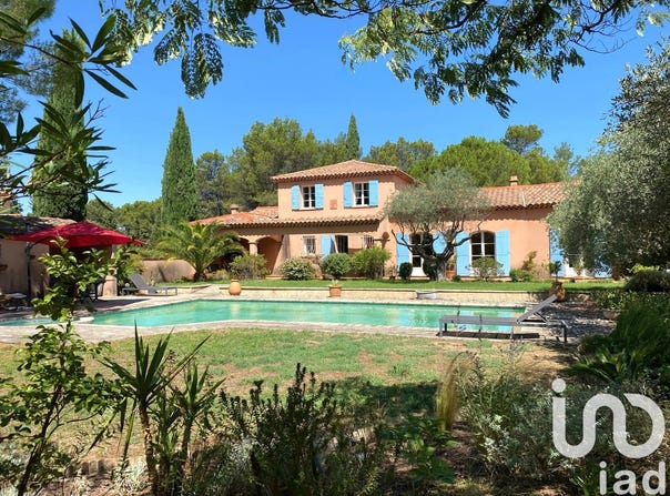 Carpentras, Provence-Alpes-Côte d'Azur 84200