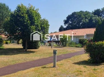 Meursac, Poitou-Charentes 17120